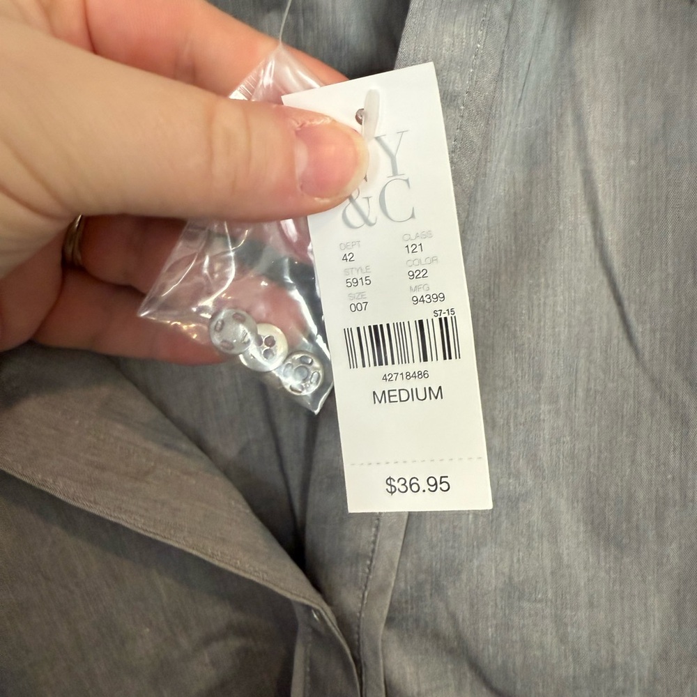 New York & Company Gray Button-Up Blouse - Picture 2 of 3